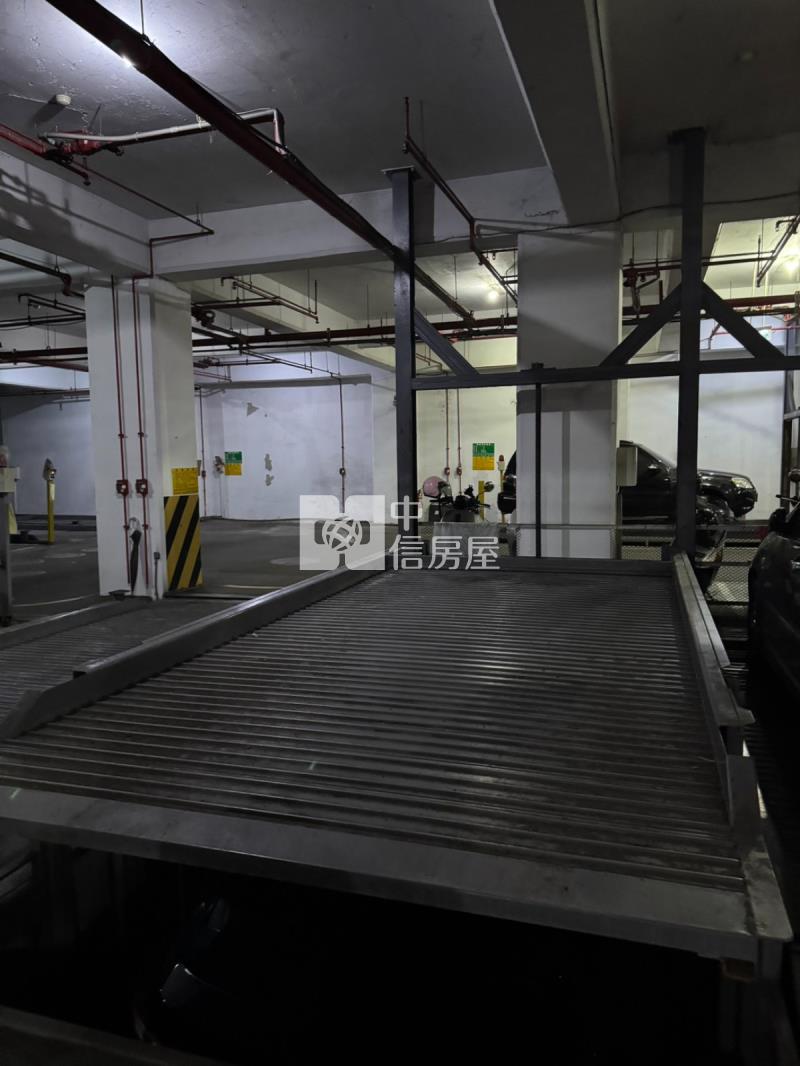 彰化車站正三民路百坪金店房屋室內格局與周邊環境