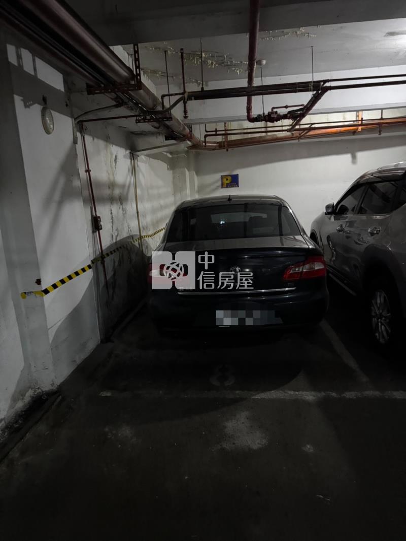 彰化車站正三民路百坪金店房屋室內格局與周邊環境
