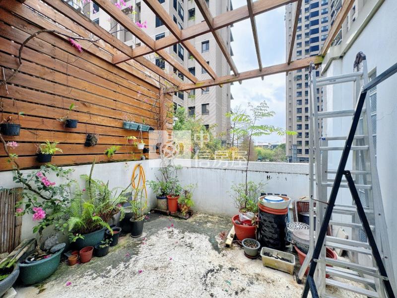 中國醫臨路大面寬美透天房屋室內格局與周邊環境