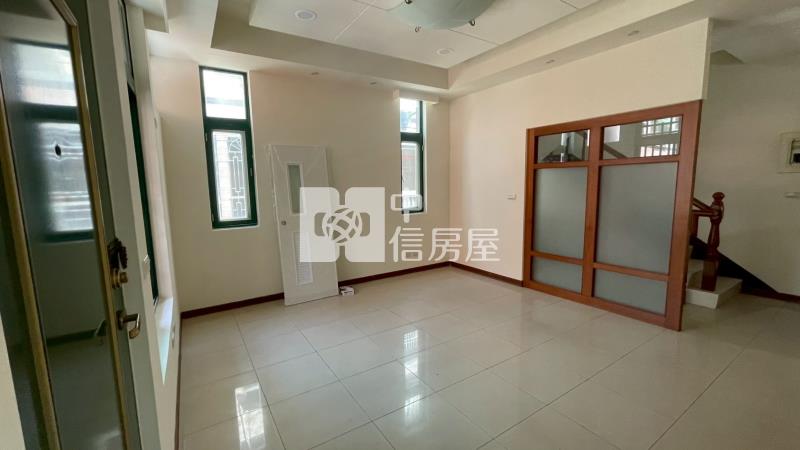 苗栗邊間整新美透天房屋室內格局與周邊環境