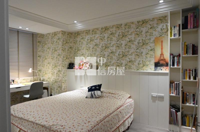 獨立森林精裝邊間電梯豪墅（專任）房屋室內格局與周邊環境