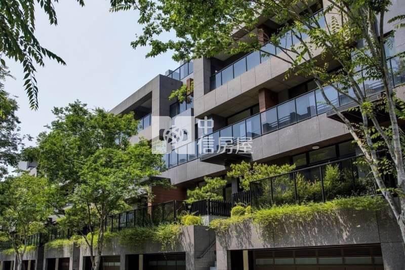 獨立森林精裝邊間電梯豪墅（專任）房屋室內格局與周邊環境