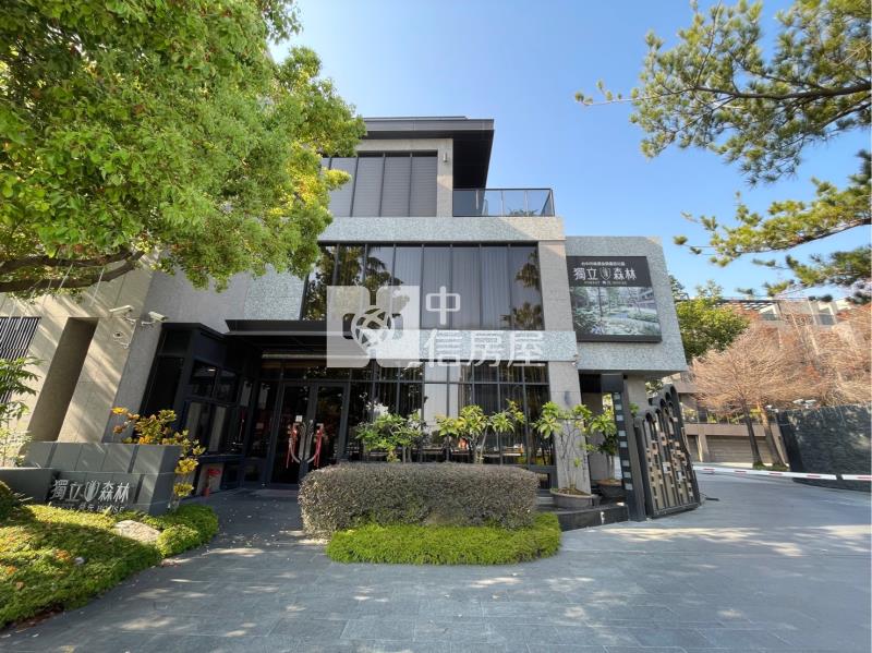 獨立森林精裝邊間電梯豪墅（專任）房屋室內格局與周邊環境