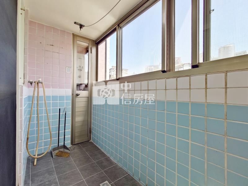 公園家兩房車位房屋室內格局與周邊環境