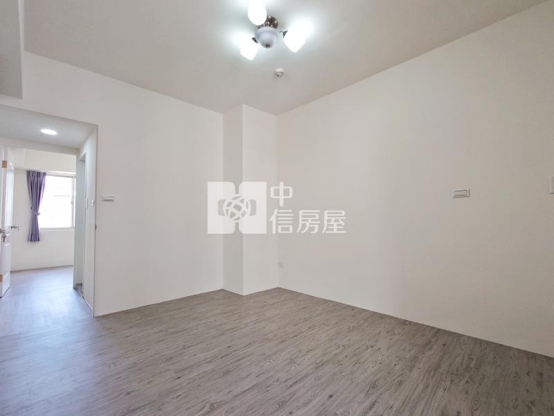 公園家兩房車位房屋室內格局與周邊環境