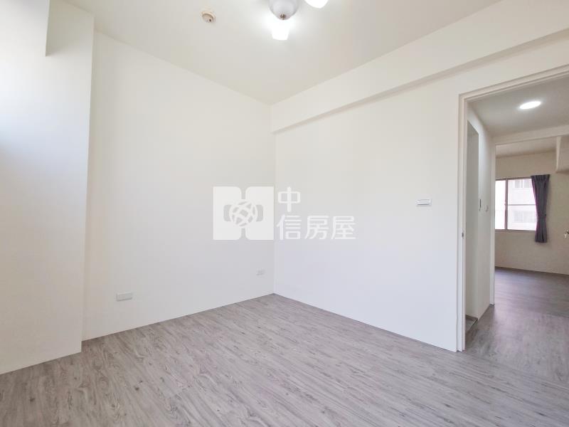 公園家兩房車位房屋室內格局與周邊環境