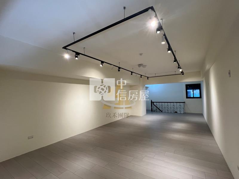 【玖禾】東區火車站旁鈔值大面寬店面房屋室內格局與周邊環境