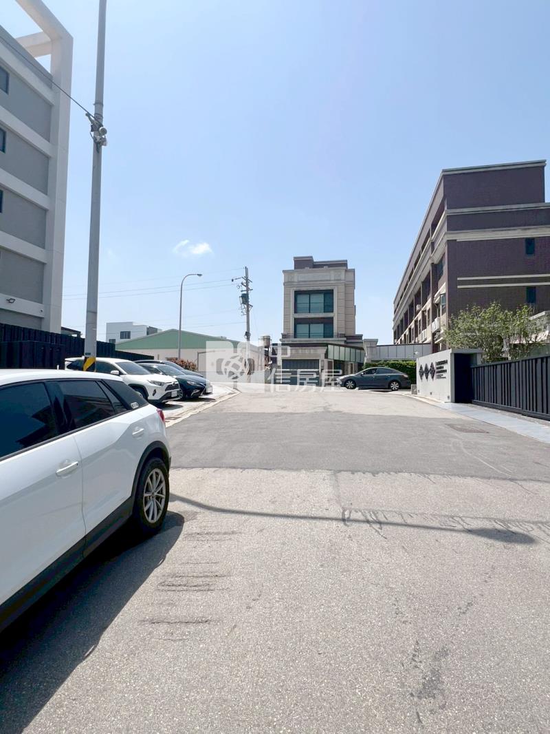 沙鹿超A住2建地買地送屋房屋室內格局與周邊環境