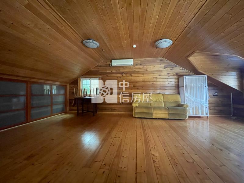 陽光山林邊間美木屋房屋室內格局與周邊環境