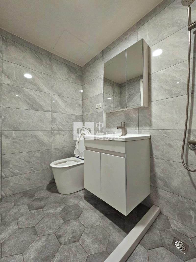 中港世紀紅房屋室內格局與周邊環境