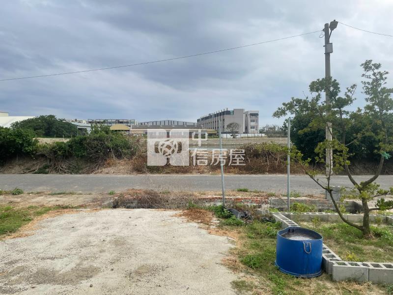佳里鎮多摩市有資材室農地房屋室內格局與周邊環境