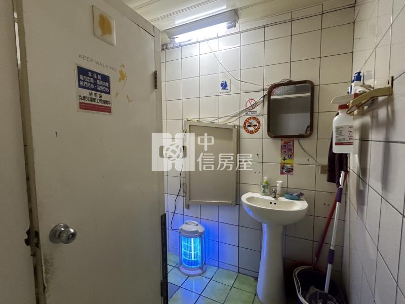 ▲東明路買一送一大店面房屋室內格局與周邊環境