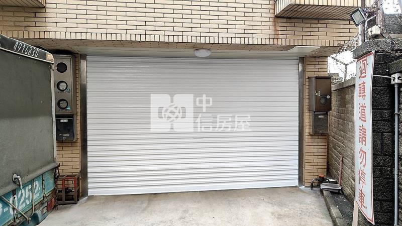 快速路旁全新整理快樂小鎮別墅房屋室內格局與周邊環境