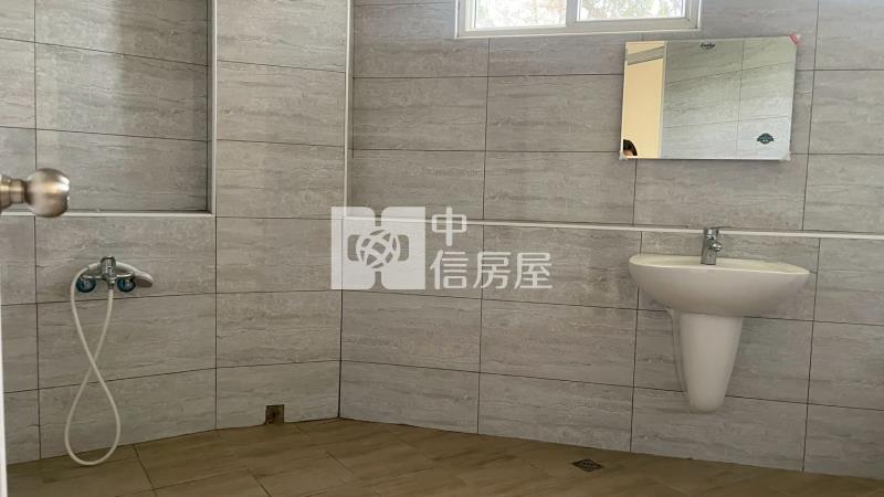 頭屋近交流道整新邊間透天房屋室內格局與周邊環境