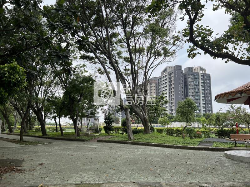 縣政公園面河岸建地房屋室內格局與周邊環境