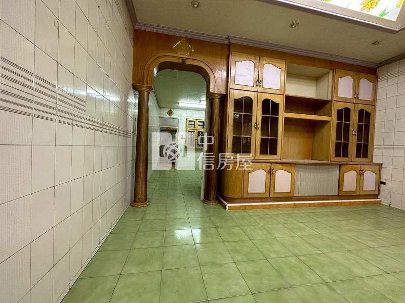 屏東房屋《縣民公園透天》房屋室內格局與周邊環境