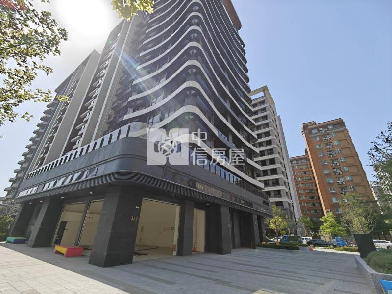 桃園大有國中收租雙店面房屋室內格局與周邊環境