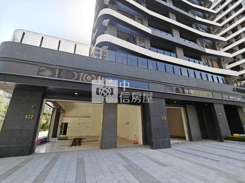 桃園大有國中收租雙店面房屋室內格局與周邊環境