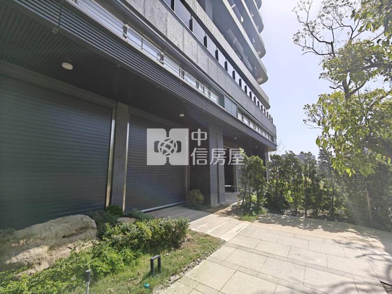 桃園大有國中雙面寬店面房屋室內格局與周邊環境