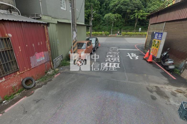 龜山長壽路三角窗金店面透天房屋室內格局與周邊環境