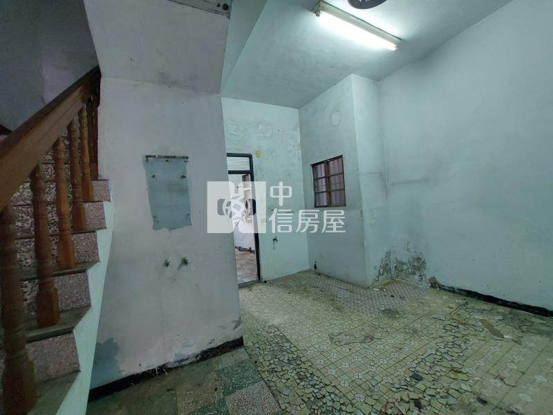楊梅區楊新路二段大地坪透天(要整理)房屋室內格局與周邊環境