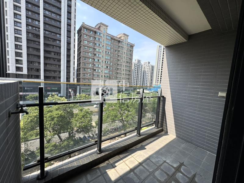 青塘園200M美術館4房雙車大露台房屋室內格局與周邊環境