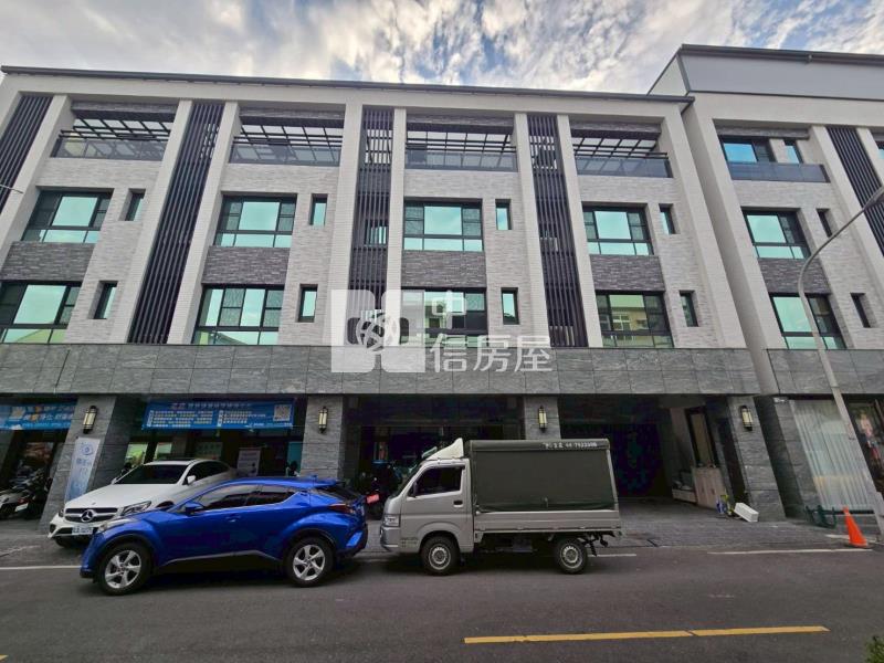 演藝廳/輕齡全新未住/五套房店住房屋室內格局與周邊環境