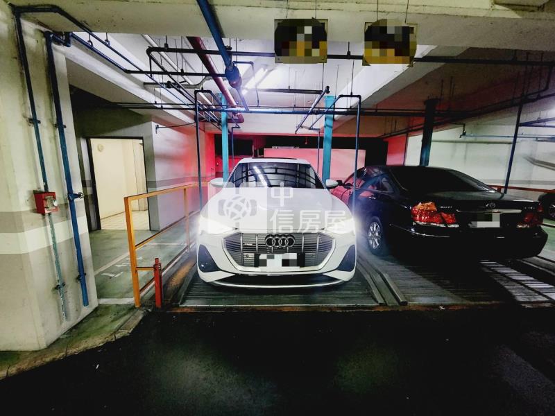 藝文特區.經國國中旁屋況美3房+雙車房屋室內格局與周邊環境