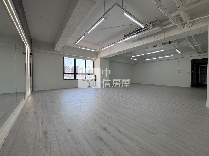 正東興路超便宜辦公室房屋室內格局與周邊環境