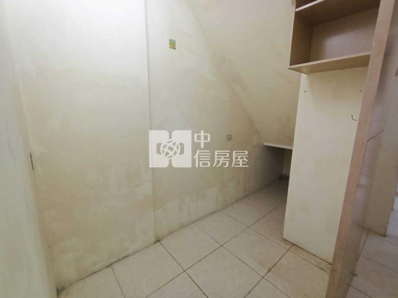 龍岡路 858萬 超便宜透天房屋室內格局與周邊環境