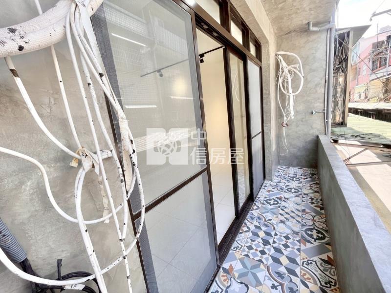 南勢精華商圈前院停車透天房屋室內格局與周邊環境