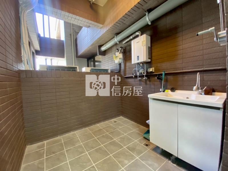 新光特區陞霖太美三房雙平車房屋室內格局與周邊環境