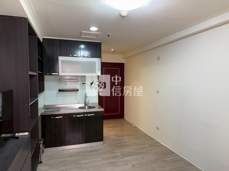 宏總加州★附車位/小廚房★中國醫住宅區房屋室內格局與周邊環境