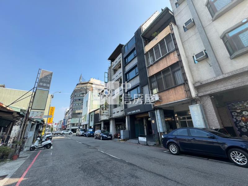 一中商圈旁16套電梯透店房屋室內格局與周邊環境