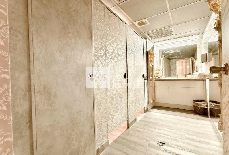 桃園區龍安街電梯百坪商辦房屋室內格局與周邊環境