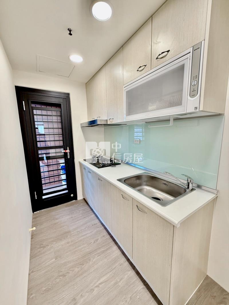 逢甲上安全新3房附車位房屋室內格局與周邊環境