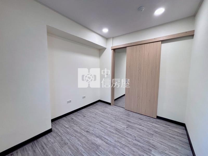 東區崇明學區整新三房+機械平面大車位房屋室內格局與周邊環境