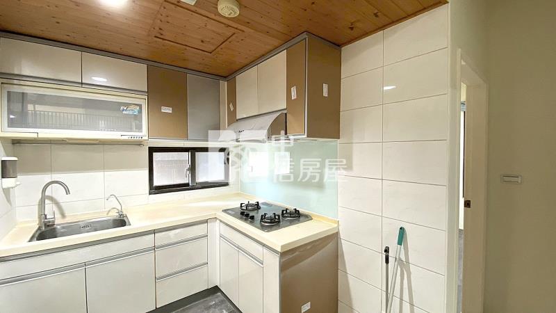 正十期質感社區兩房平車朝南(已出租)房屋室內格局與周邊環境