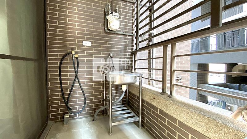 正十期質感社區兩房平車朝南(已出租)房屋室內格局與周邊環境