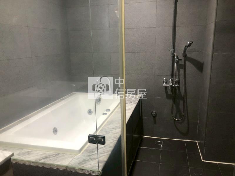 中西區市中心首選2房房屋室內格局與周邊環境