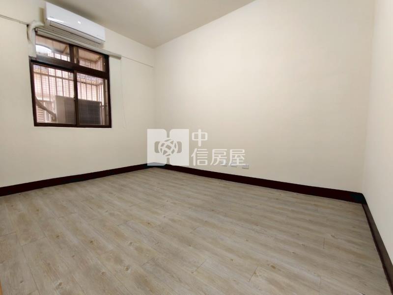 近龍科湧光路三房平車房屋室內格局與周邊環境