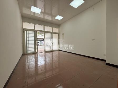 屏東房屋-長治長興路透天房屋室內格局與周邊環境