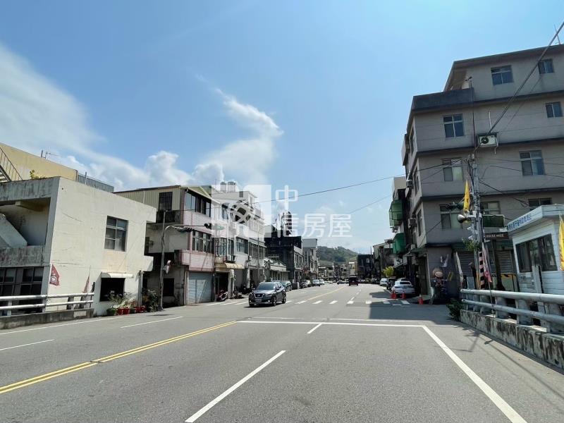 專約‧苗栗大湖臨路便宜山坡地房屋室內格局與周邊環境