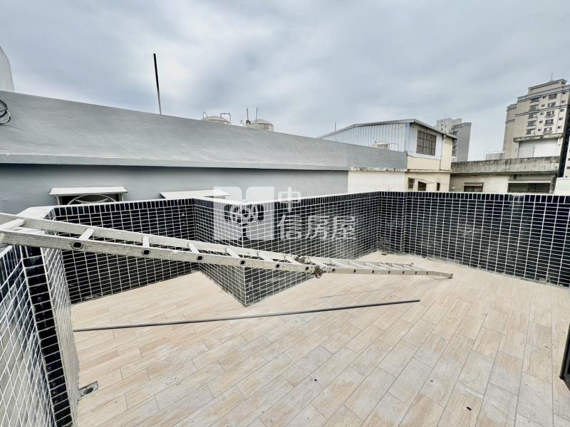 龍岡森林公園.全新完工.電梯透天房屋室內格局與周邊環境
