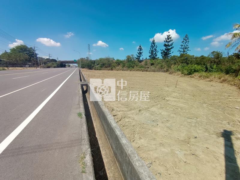 ㊣新化台20線正20米,低總價大面寬農地房屋室內格局與周邊環境