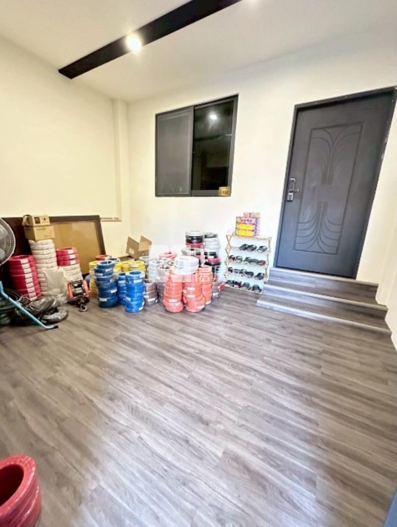 中平九街大面寬店面房屋室內格局與周邊環境