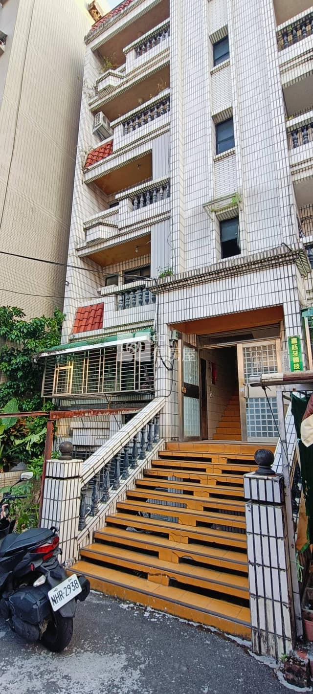 宜市新月百貨旁特優雙層1F公寓房屋室內格局與周邊環境