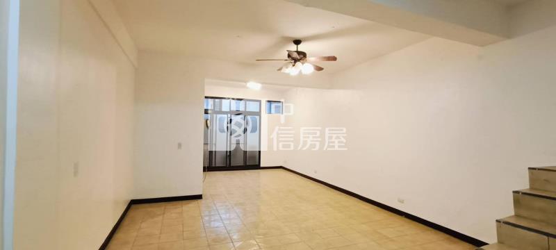 宜市新月百貨旁特優雙層1F公寓房屋室內格局與周邊環境