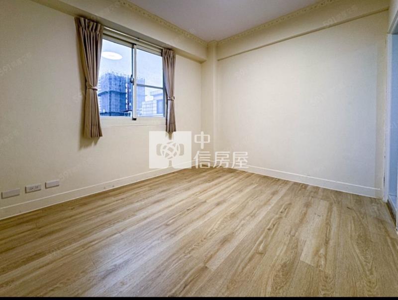 北屯昌平商圈爬梯公寓四樓房屋室內格局與周邊環境