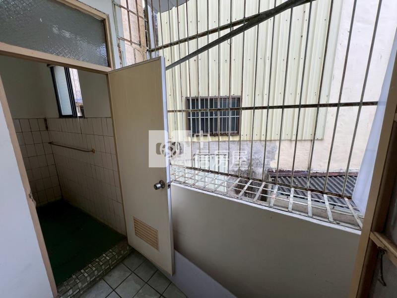 斗六成功路旁優質店住房屋室內格局與周邊環境